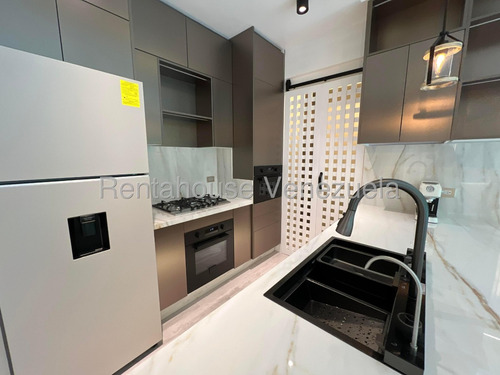 Maravilloso Apartamento En Alquiler Con Inmejorable Ubicación La Castellana. Jose Guerrero. Cod: 25-22463.