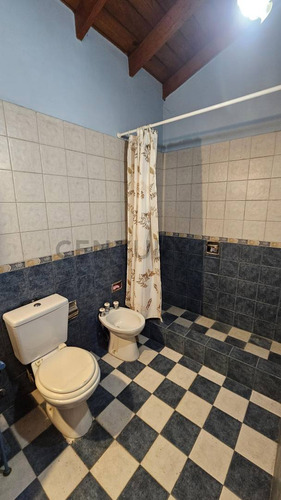 Gran Casa Familiar Con Piscina Y Quincho En Robles Del Monarca, Pilar - Acepta Permuta