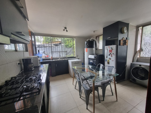 Casa Ecológica En Venta, Piscina, Tinaja, Cerca Centro Viña