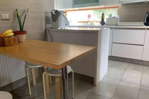 Espléndida Propiedad Con Amplio Jardín Privado.