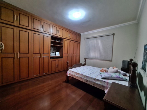 Casa Em Lote Inteiro No Bairro Serrano - 1157