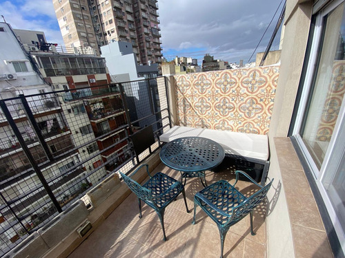 Departamento En Venta De 3 Ambientes, Impecable | Almagro