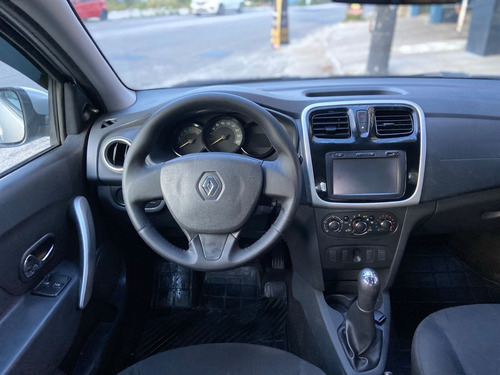 Imagem 8 de 10 de Renault Sandero Expression Hi-power 1.6 8v 5p 2015/2016