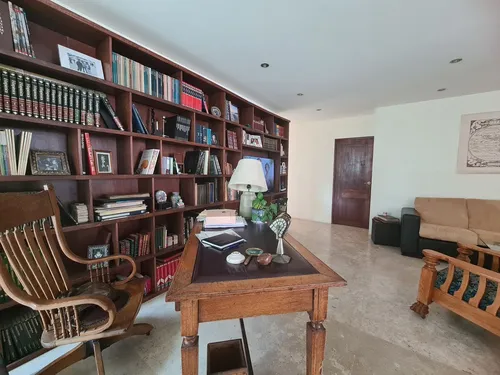 Casa Con Alberca En Venta En San Martinito, Frente A La Vista