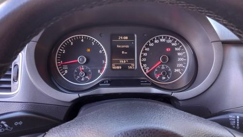 Imagen 9 de 10 de Volkswagen Suran 2014 1.6 Limited Edition