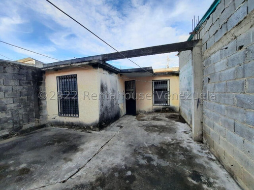 Imagen 16 de 30 de Casa En Venta En Urb. Piedra Azul Cabudare Posee Estructura Para Ampliación Gabriela. C #23-13681