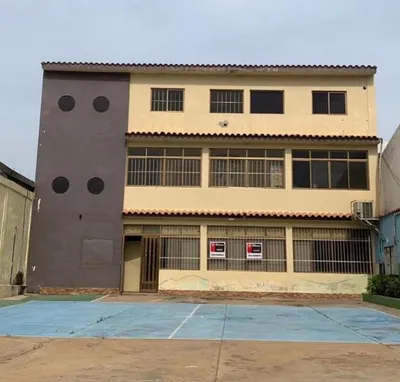 Edificio en alquiler