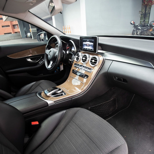 Imagen 9 de 14 de Mercedes-benz Clase C C200 2.0