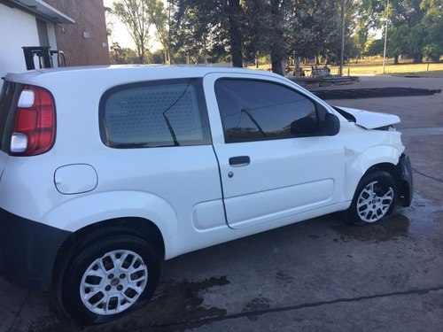 Imagen 2 de 19 de Fiat Uno Cargo