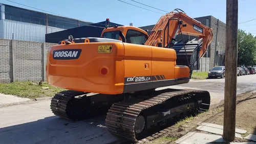 Excavadora Doosan Dx225 Lca