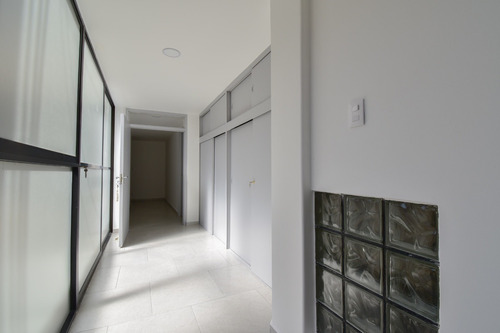 Imagen 10 de 18 de Amplio Depto. Remodelado