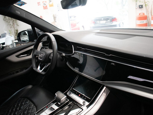 Audi Q7 2021