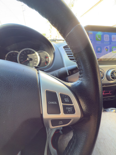 Mitsubishi L200 2.5 Cd 4wd High-power Di-d At5 Cuero