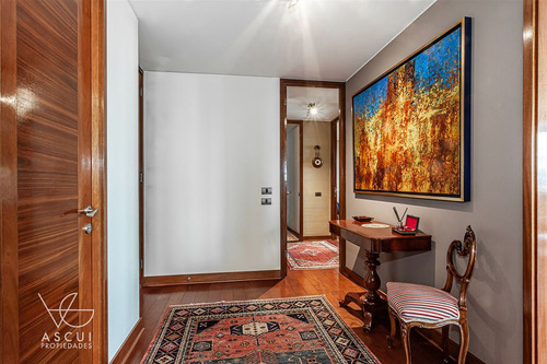 Departamento En Venta De 3 Dorm. Más Servicios En Las Condes