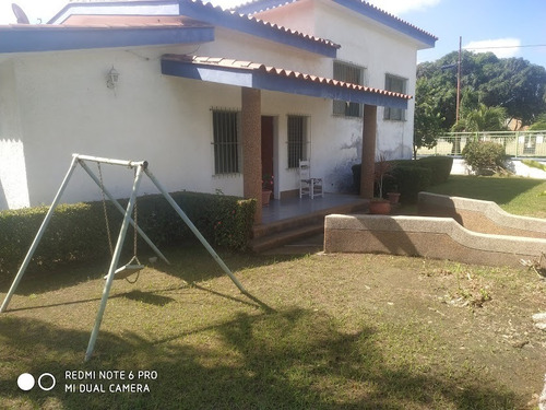 Imagen 14 de 26 de Se Ofrece En Venta Linda Y Amplia Casa En Higuerote Ciudad Balneario