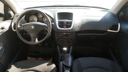 Peugeot 207 2014 1.4 Sedan Allure 75cv