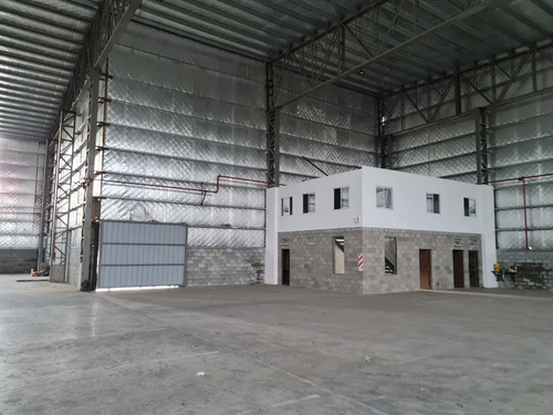 Imagen 3 de 13 de Nave De 2500 M2 A Estrenar.