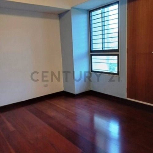 Tu Nuevo Hogar Te Espera, Amplio Apartamento En El Club Cigarral, La Boyera