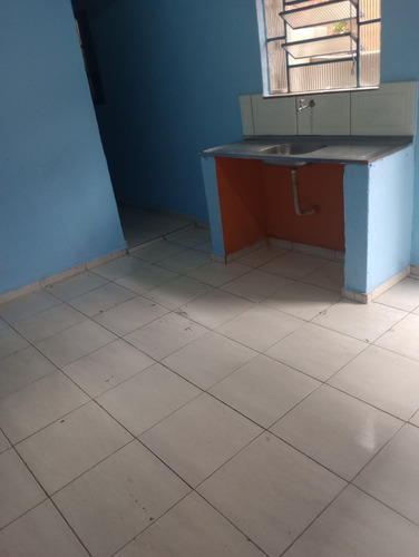Casa Com 2 Comodos R$ 800,00 ( Incluso Água E Luz )
