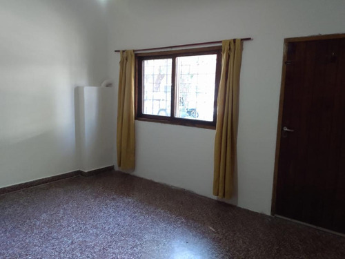 Venta - Casa Multifamiliar En Beccar. Venta En Block
