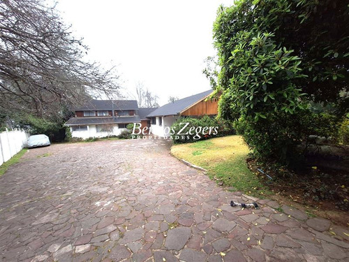 Casa En Venta 4 Dormitorios, Dominicos Antiguo Las Condes