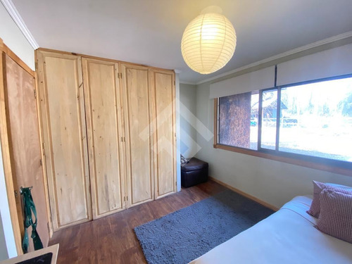 Casa En Arriendo De 6 Dorm. En Colina