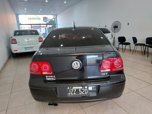 Imagen 6 de 12 de Volkswagen Bora 2011 1.8 Highline T 180cv