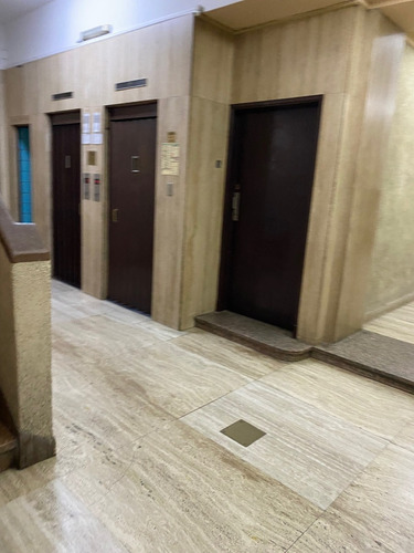 Depto 3 Amb Interno Oferta En Lavalle Y Uruguay Cocina Bano 45 M2 Urg.