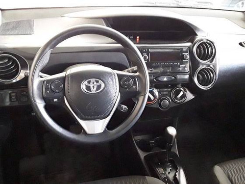 Toyota Etios 1.5 X Plus Sedan 16v Flex 4p Automático