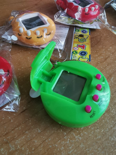 Tamagotchi Mascota Virtual Mas De 100 Diferentes Animalitos (Usado)