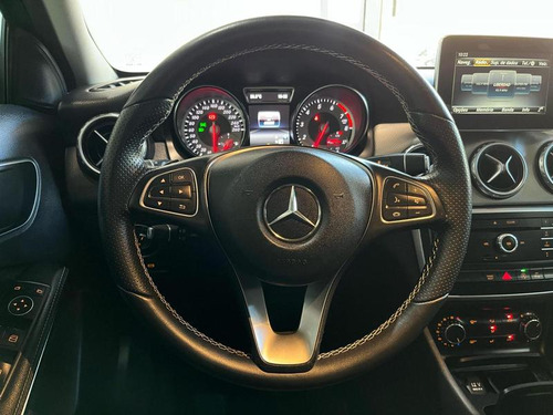 Mercedes-Benz Classe GLA Gla 200 1.6 Cgi Style 16v Turbo 4p