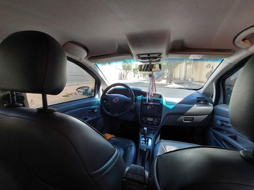 Fiat Linea 1.8 16v Absolute Flex Dualogic 4p