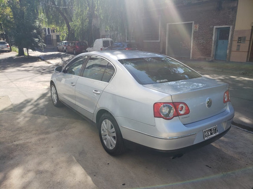 Volkswagen Passat 2.0t Fsi Luxury