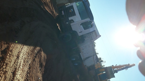 Imagem 4 de 5 de Volkswagen 31320 Caçamba Basculante Ano 2012