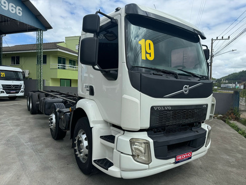 Volvo Vm 330 Bitruck 8x2 Ano 2019