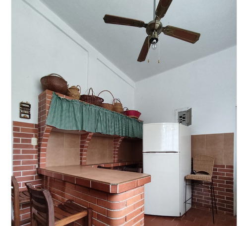Venta De Finca En Aguirre, Montalbán - 1631 Inmobiliaria Maggi.