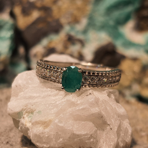 Anillo En Plata Rodio Con Esmeralda Certificada