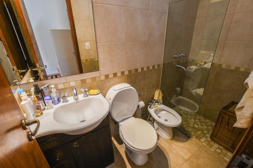 Imagen 10 de 24 de Casa De 2 Dormitorios En Venta Con Quincho Fisherton