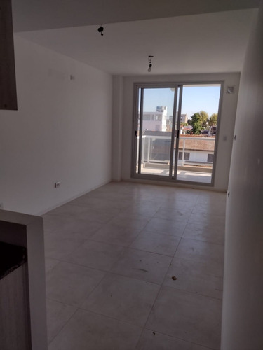 Imagen 3 de 8 de Exclusivo Depto 2 Amb. 50 M² -p. Silberman 1621-stos Lugares
