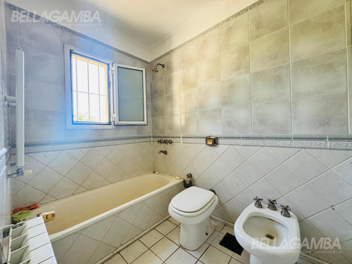 Casa Venta Martinez 7 Ambientes Jardin Piscina