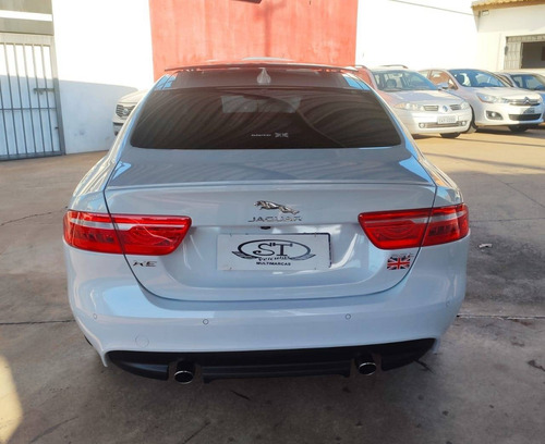 Jaguar Xe 2.0 16v Ingenium P250 Gasolina Landmark 4p