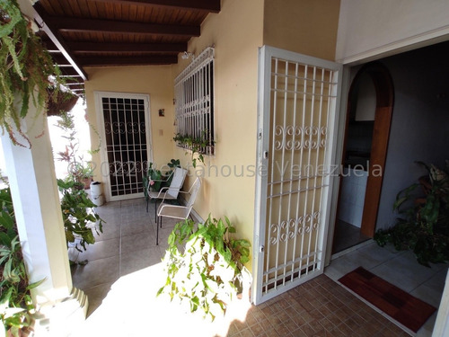 Imagen 4 de 27 de Casa Venta Urbanización Cerrada Agua Cómoda Nb