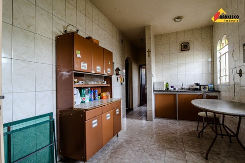 Imagem 4 de 12 de Casa À Venda, 3 Quartos, 3 Vagas, Centro - Divinópolis/mg - 30356