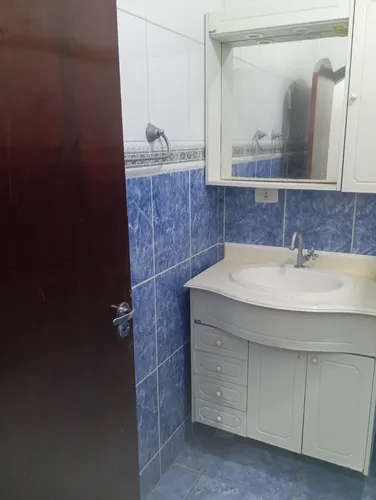 Casa Sobrado Com 02 Dormitórios, Lavabo E Móveis Planejados