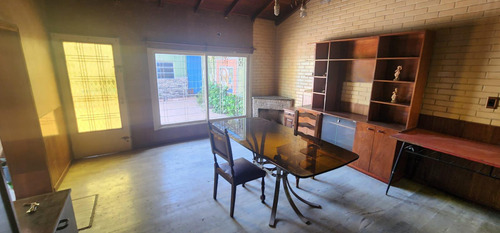 Casa 3 Amb. En Contra Frente - 2 Locales La Frente - Todo En Block - 232 M² Edif. - Ramos Mejia
