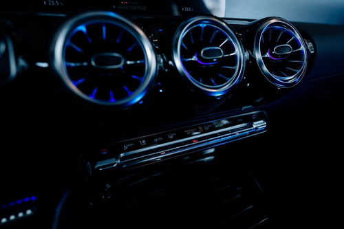 Imagen 7 de 15 de Mercedes Benz Amg A 35 Hatch