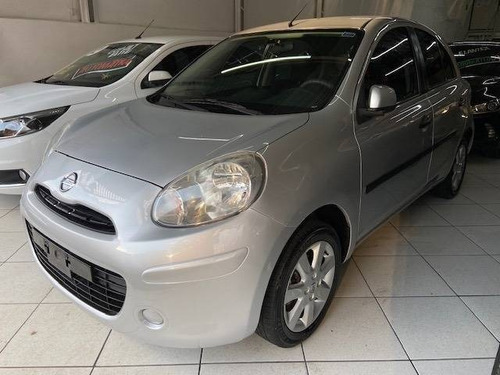 Nissan March Sv 1.6 Flex 2013