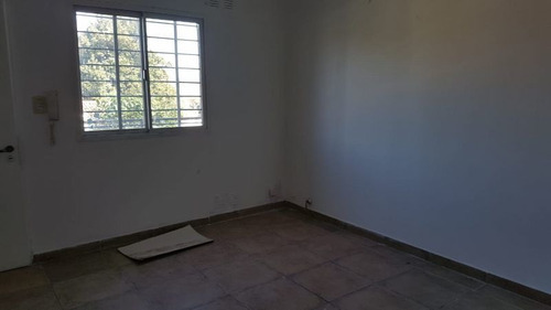 Imagen 4 de 13 de Departamento En Venta En Muñiz