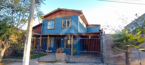 Casa En Venta De 3 Dorm. 2 Baños En Maipú