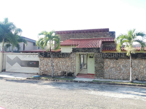 Leida Falcon Rentahouse Vende Casa De Esquina En Altos De Guataparo Valencia Carabobo  Lf24-4620